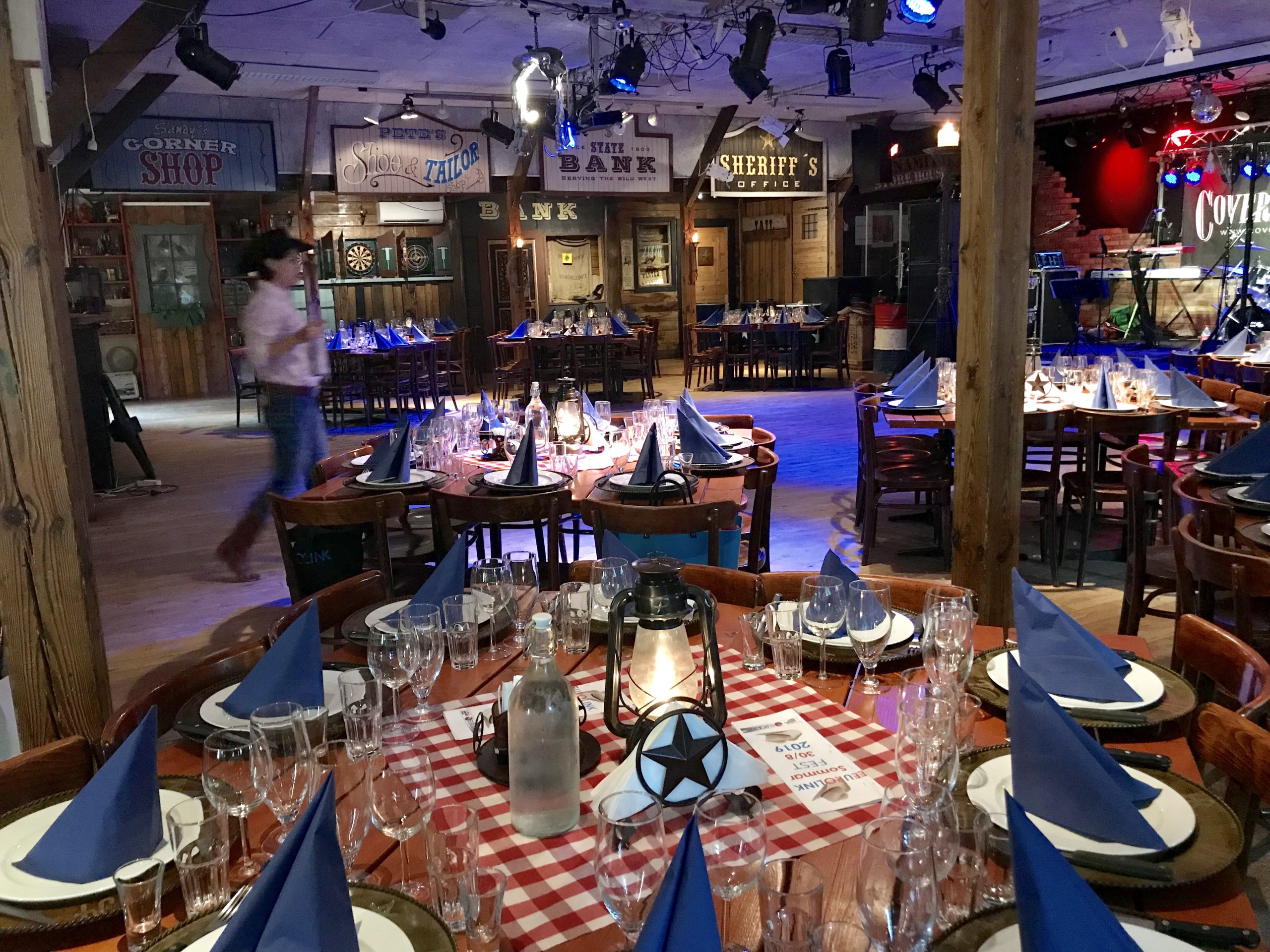 wild west saloon dukat till företagsfest